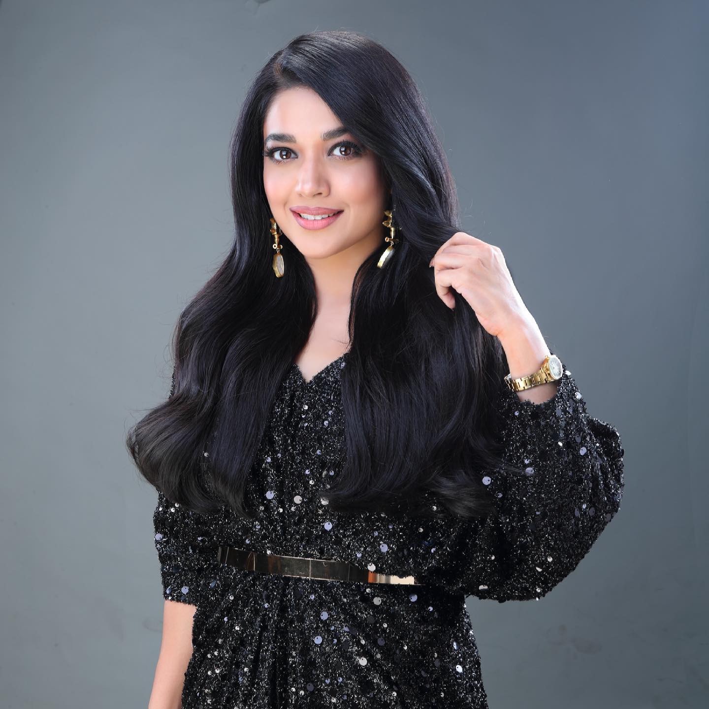 Sanam Jung 1 Pyari Mona Drama Story, Cast with Real Names and Pictures